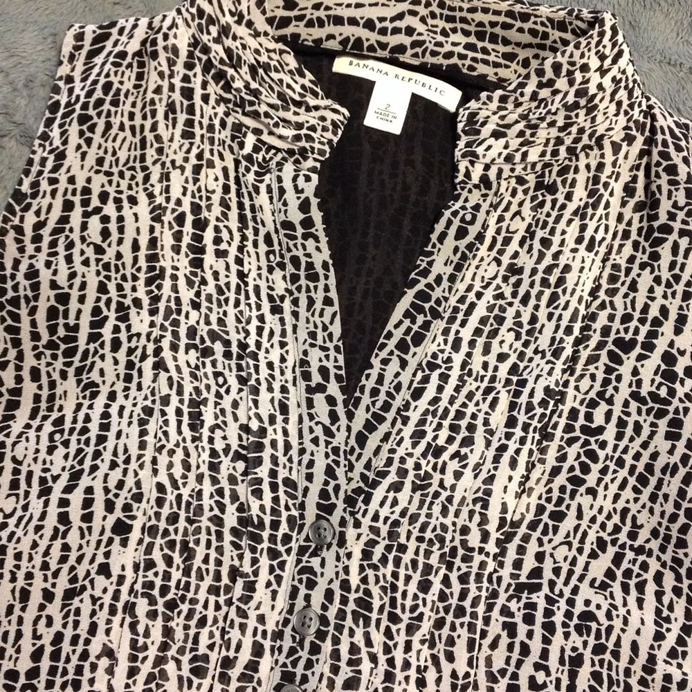 Banana Republic - Printed shell